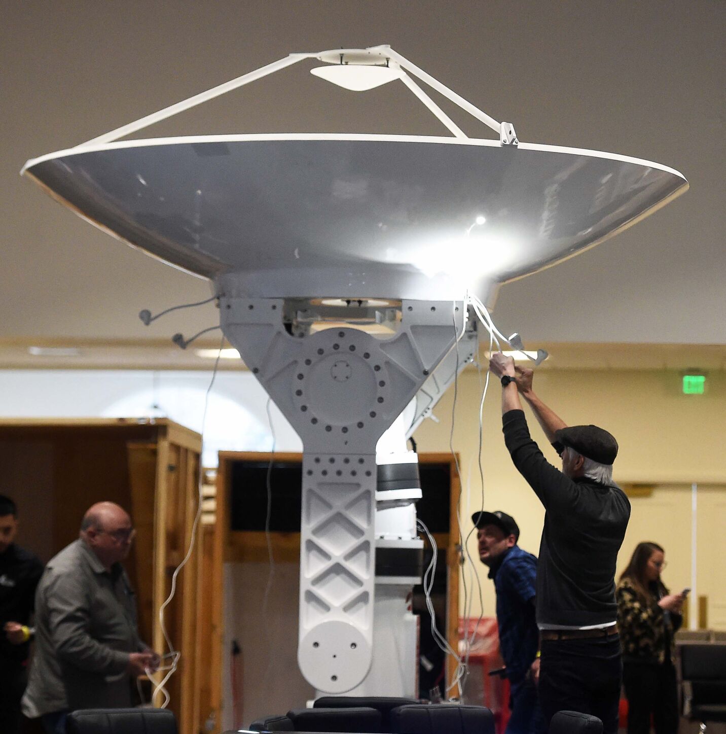 040422-news-space 05.JPG